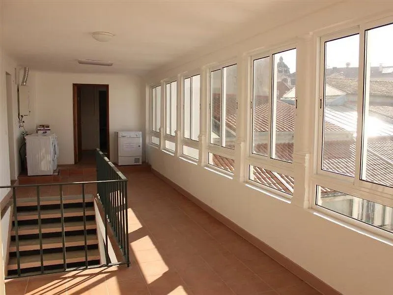 Be Coimbra Hostels