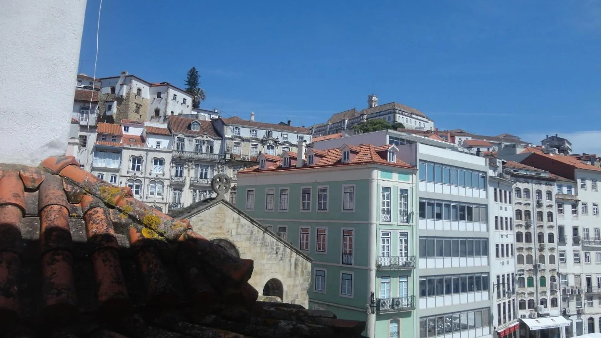 Be Coimbra Hostels