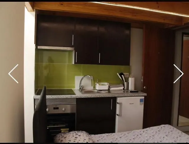 Be Coimbra Hostels