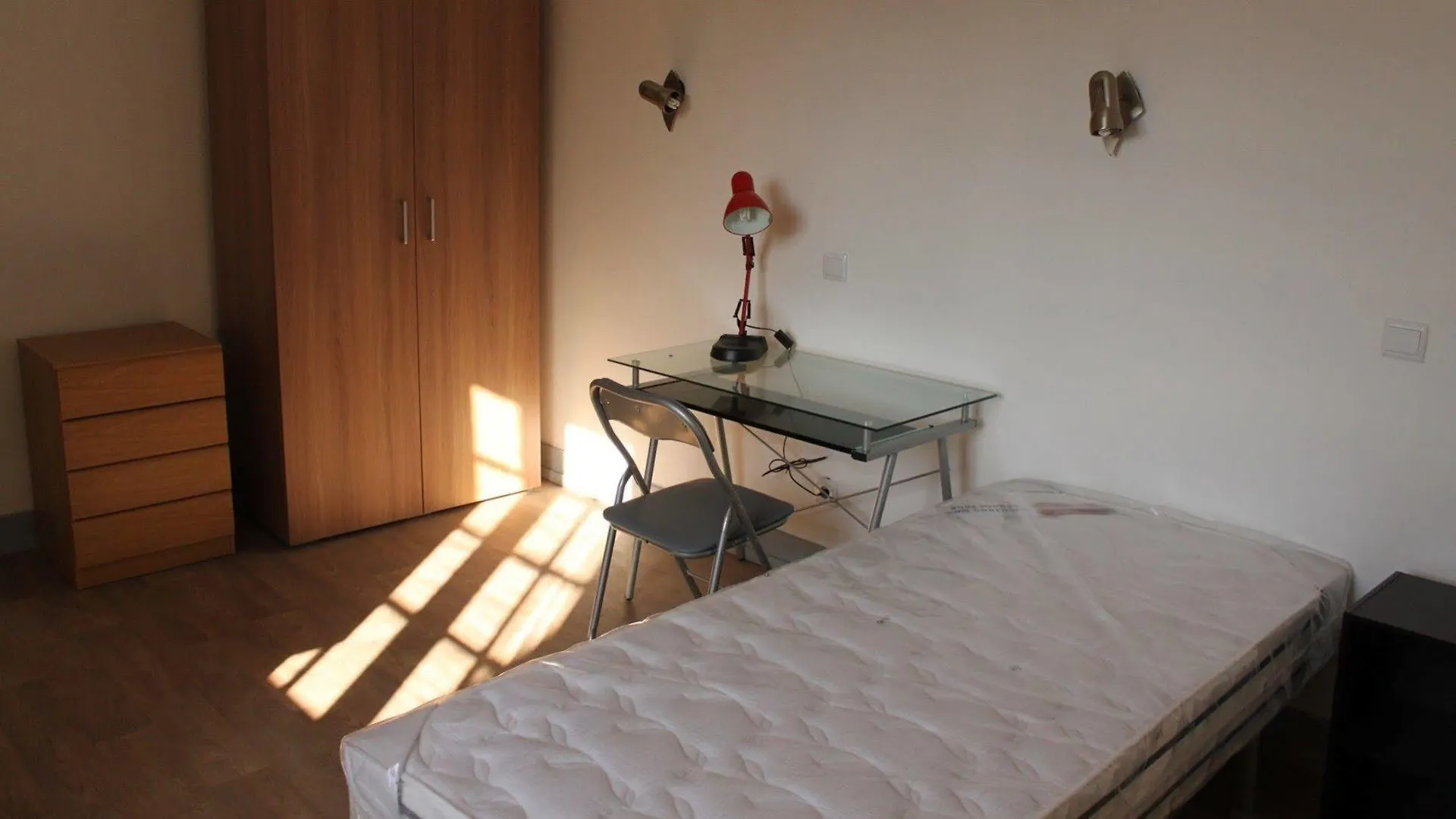 Be Coimbra Hostels