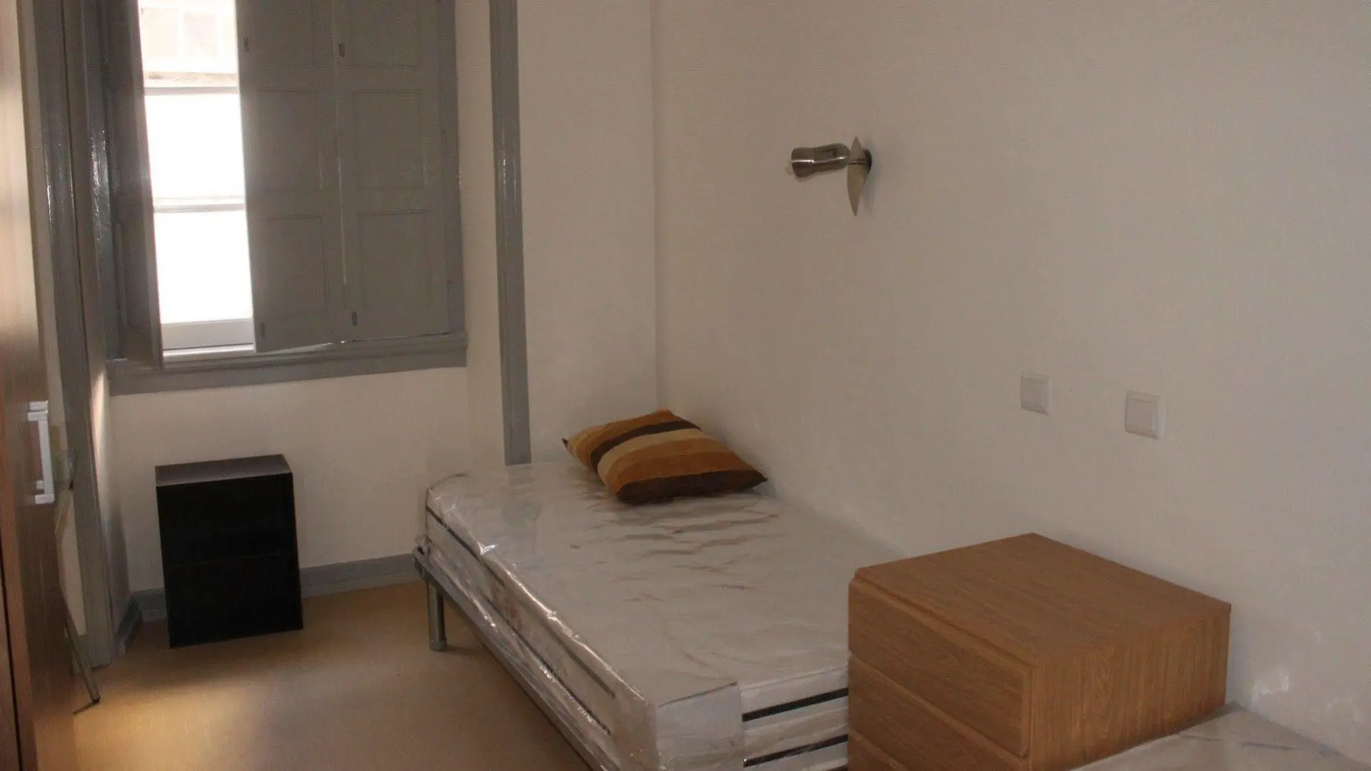 Be Coimbra Hostels