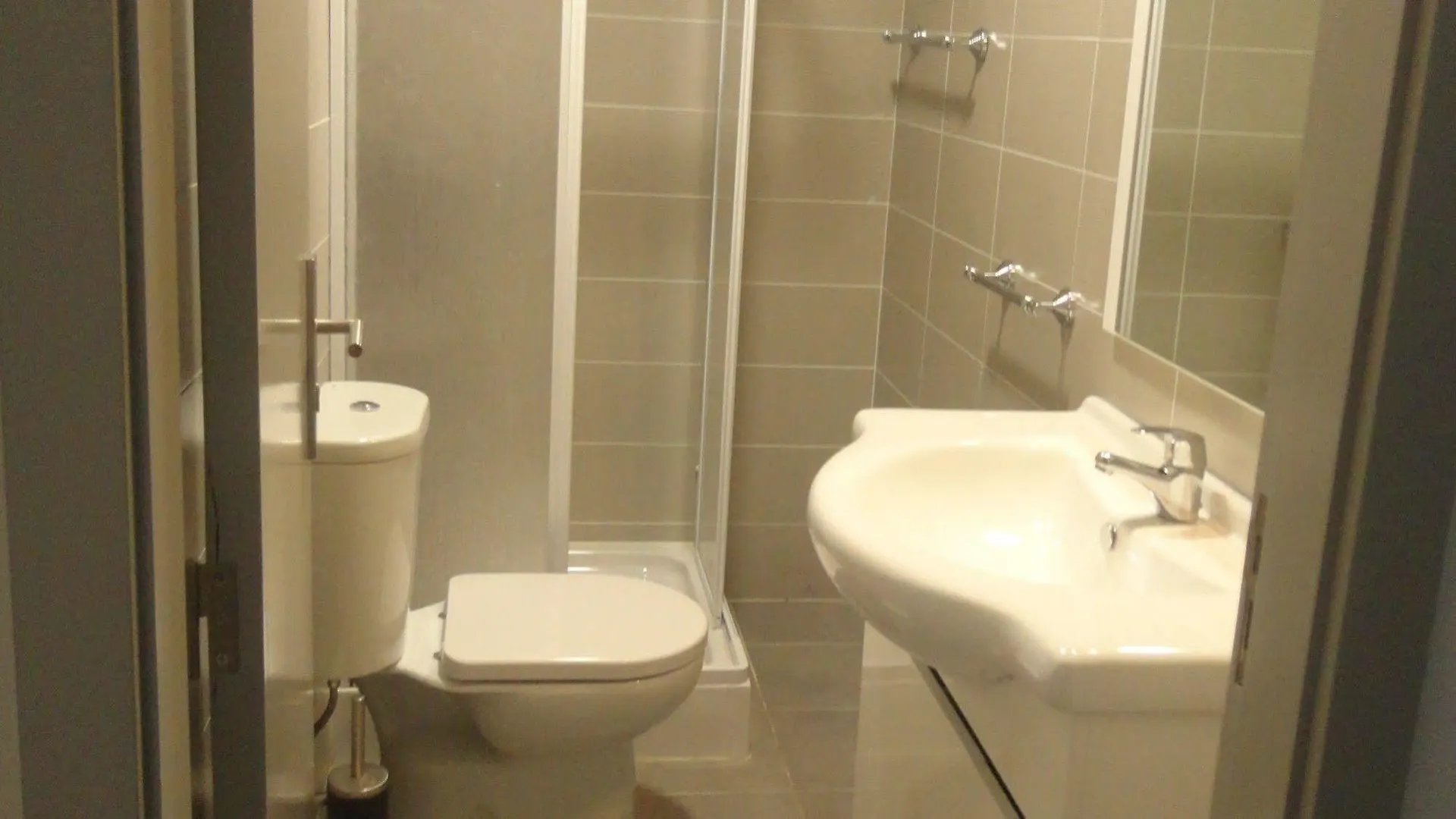 Be Coimbra Hostels